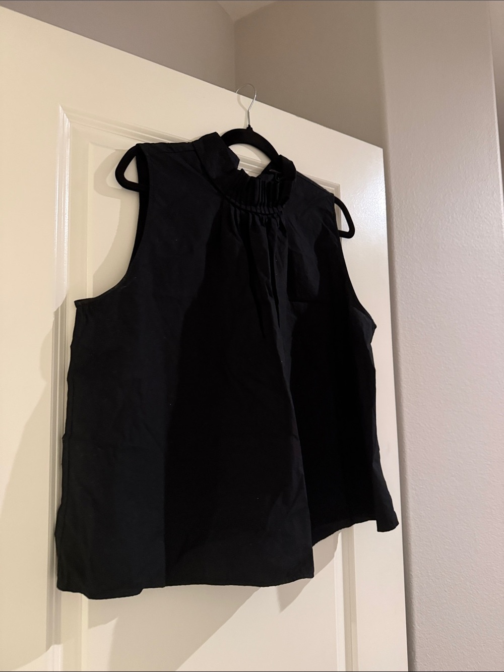 Banana Republic Black Sleeveless Mock-Neck Blouse